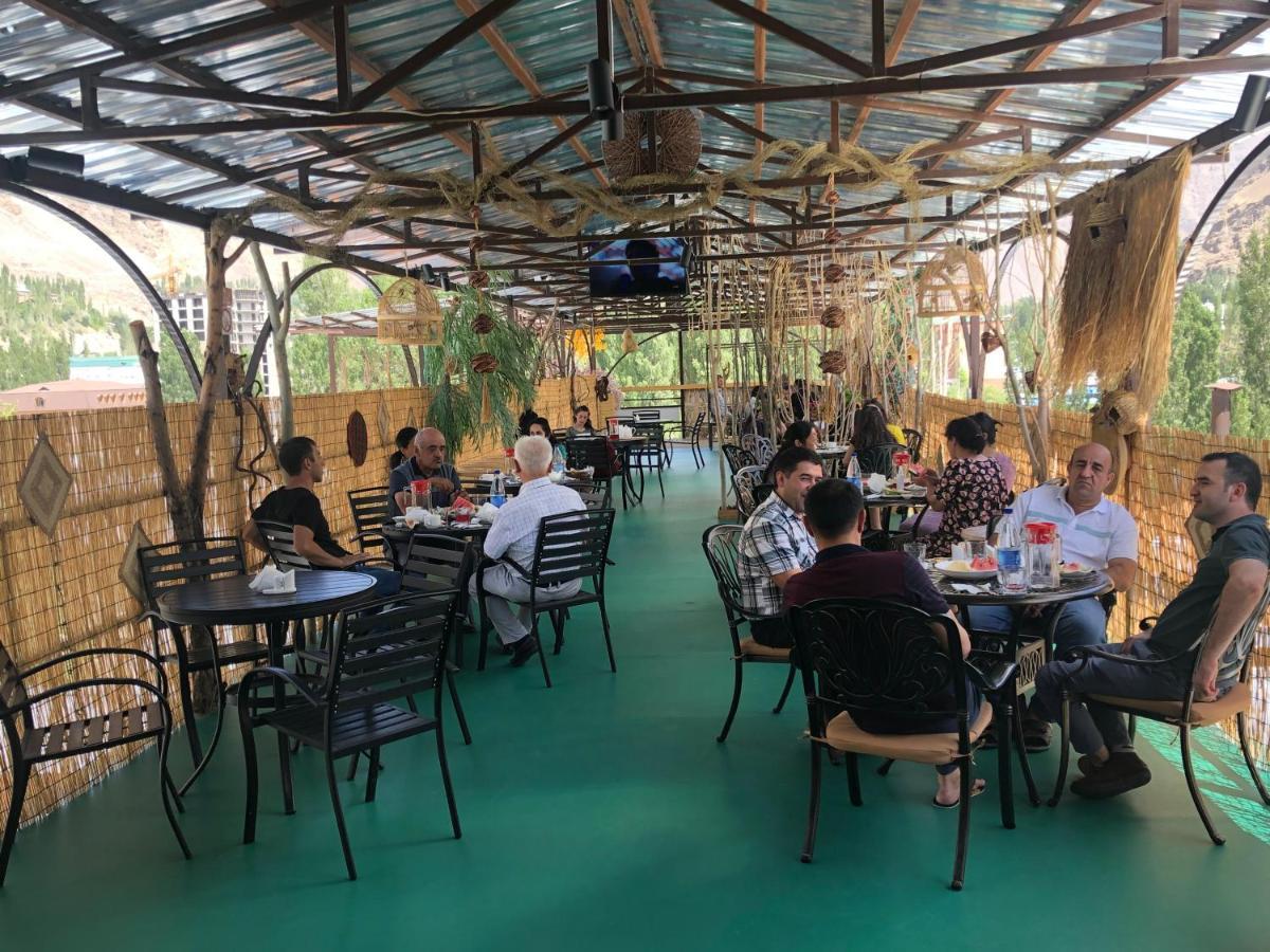 Khorog Lal Hotel מראה חיצוני תמונה