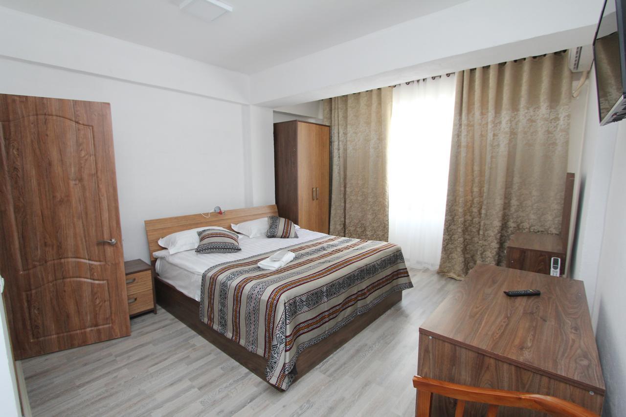 Khorog Lal Hotel מראה חיצוני תמונה