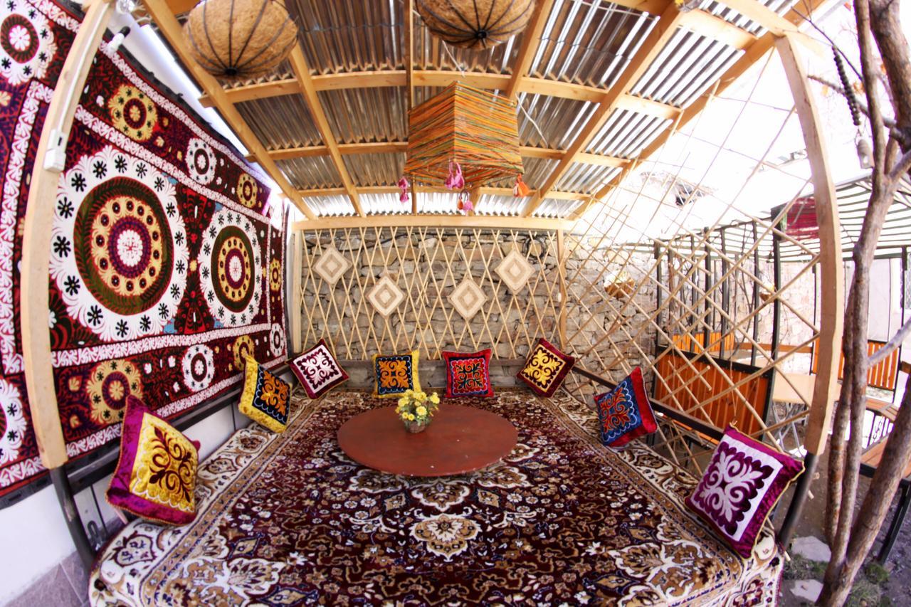Khorog Lal Hotel מראה חיצוני תמונה